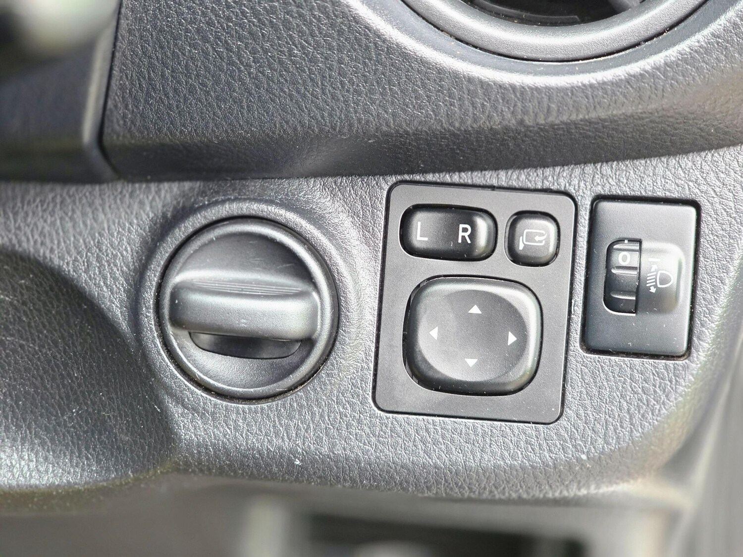 Used Toyota Yaris 2023 for sale - 76259099: Photo 31