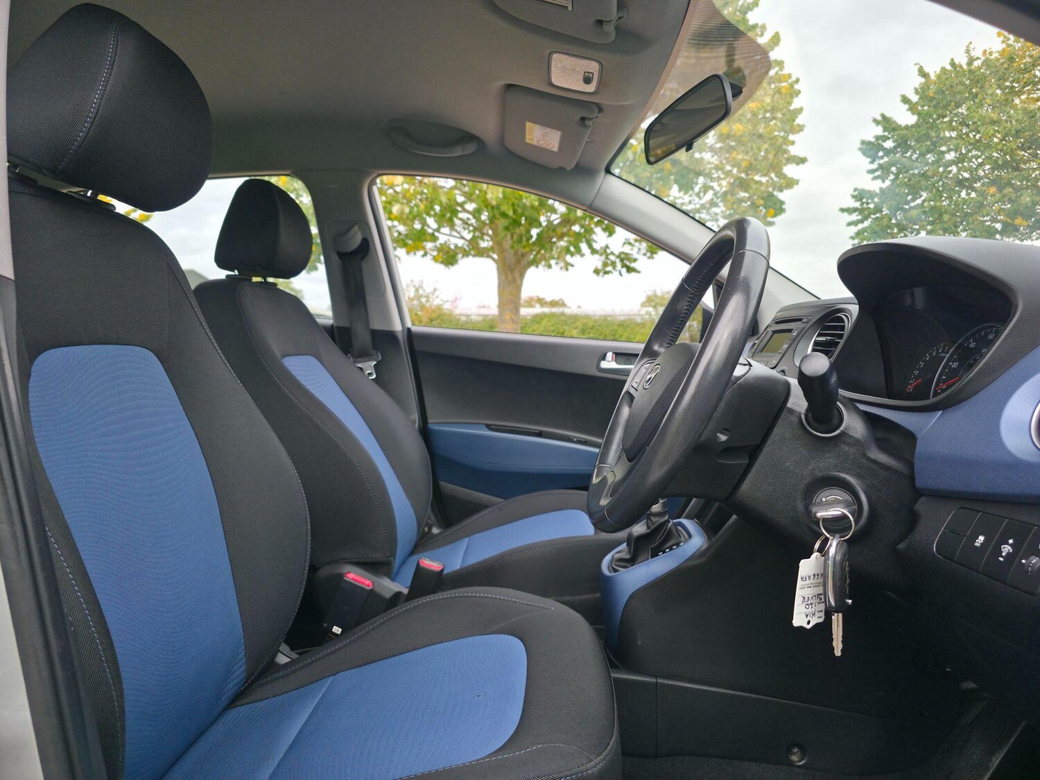 Used Hyundai i10 2016 for sale - 76060117: Photo 24