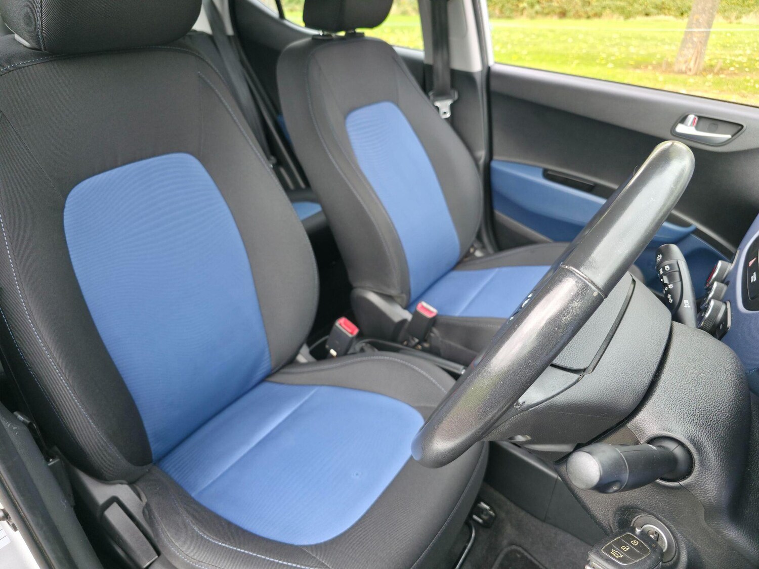 Used Hyundai i10 2016 for sale - 76060117: Photo 26