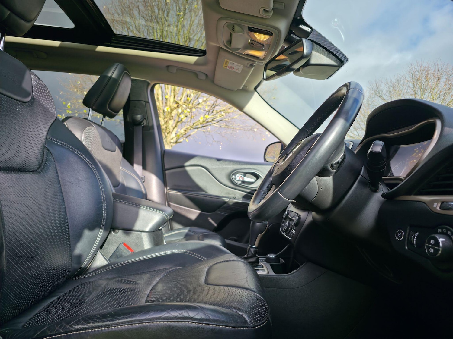 Used Jeep Cherokee 2015 for sale - 76537993: Photo 19