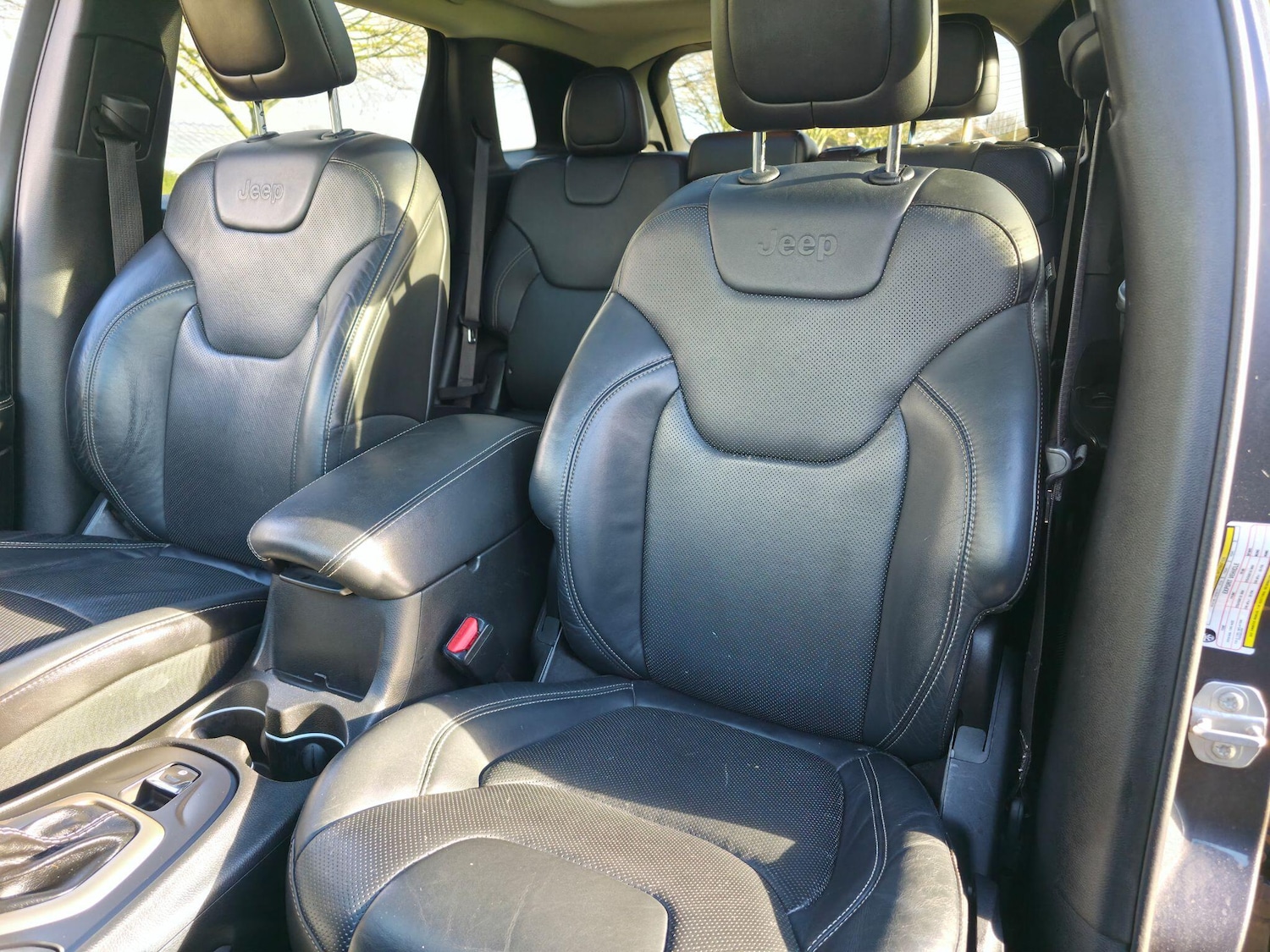 Used Jeep Cherokee 2015 for sale - 76537993: Photo 27