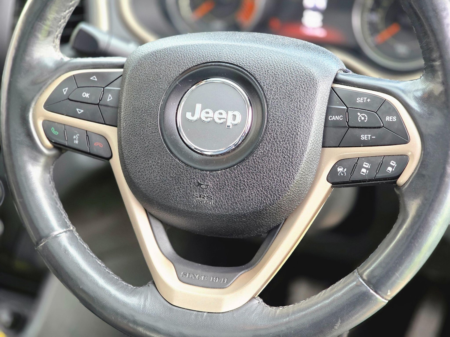 Used Jeep Cherokee 2015 for sale - 76537993: Photo 30