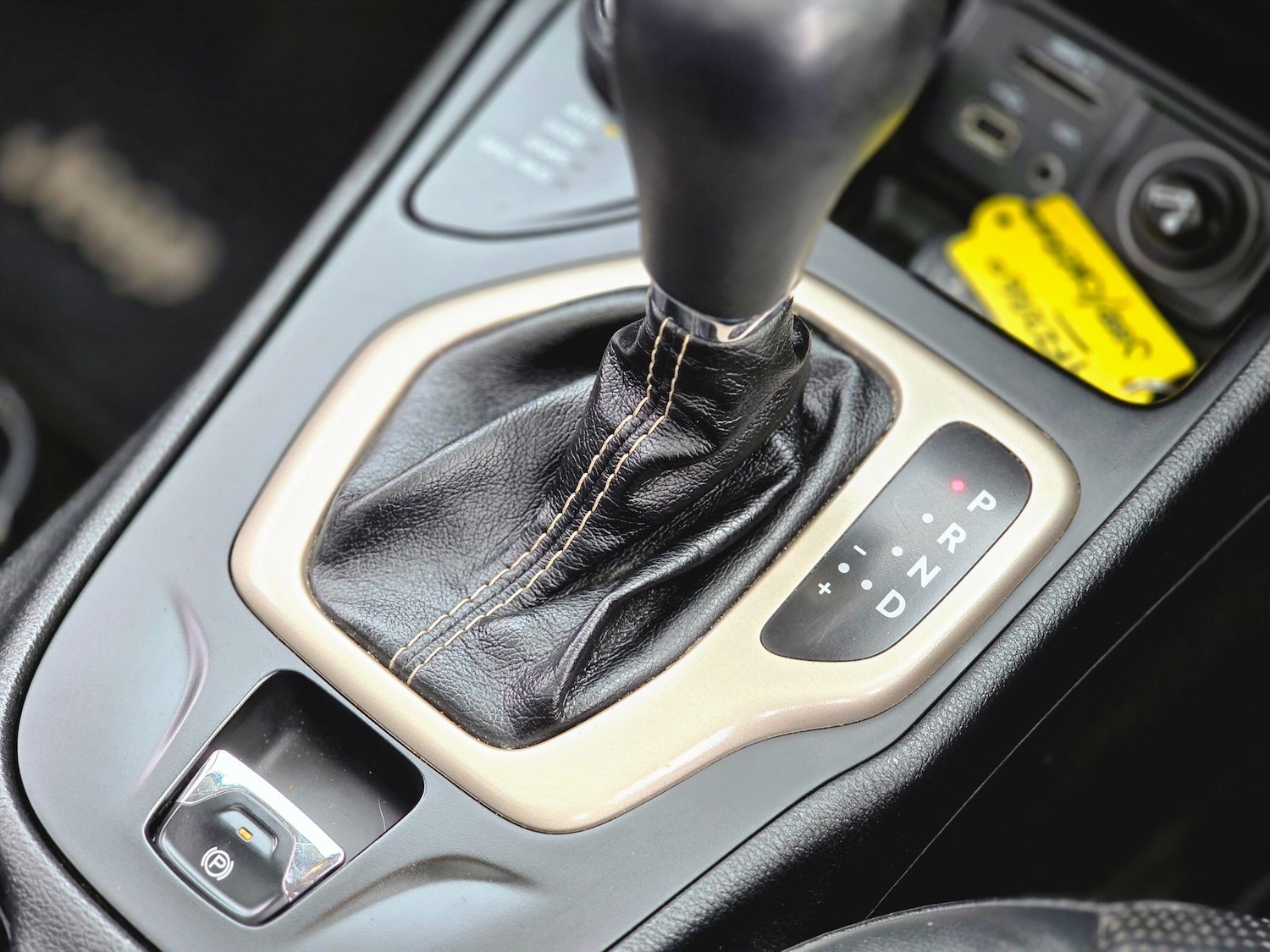 Used Jeep Cherokee 2015 for sale - 76537993: Photo 31