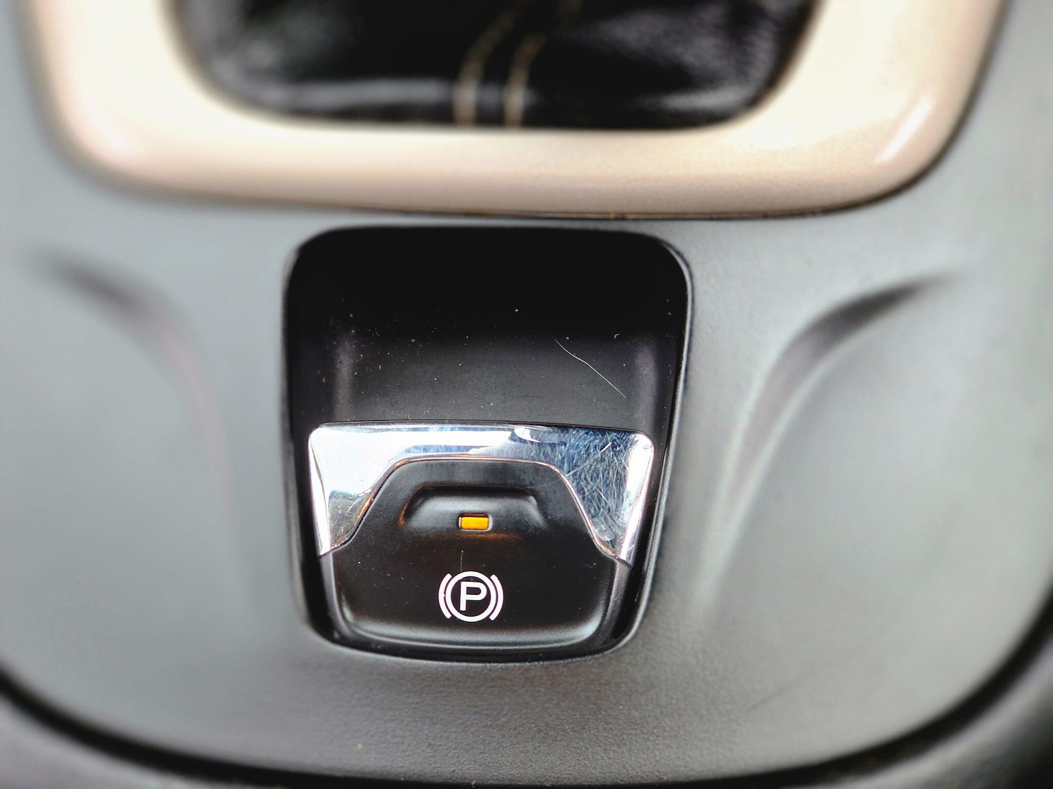 Used Jeep Cherokee 2015 for sale - 76537993: Photo 34