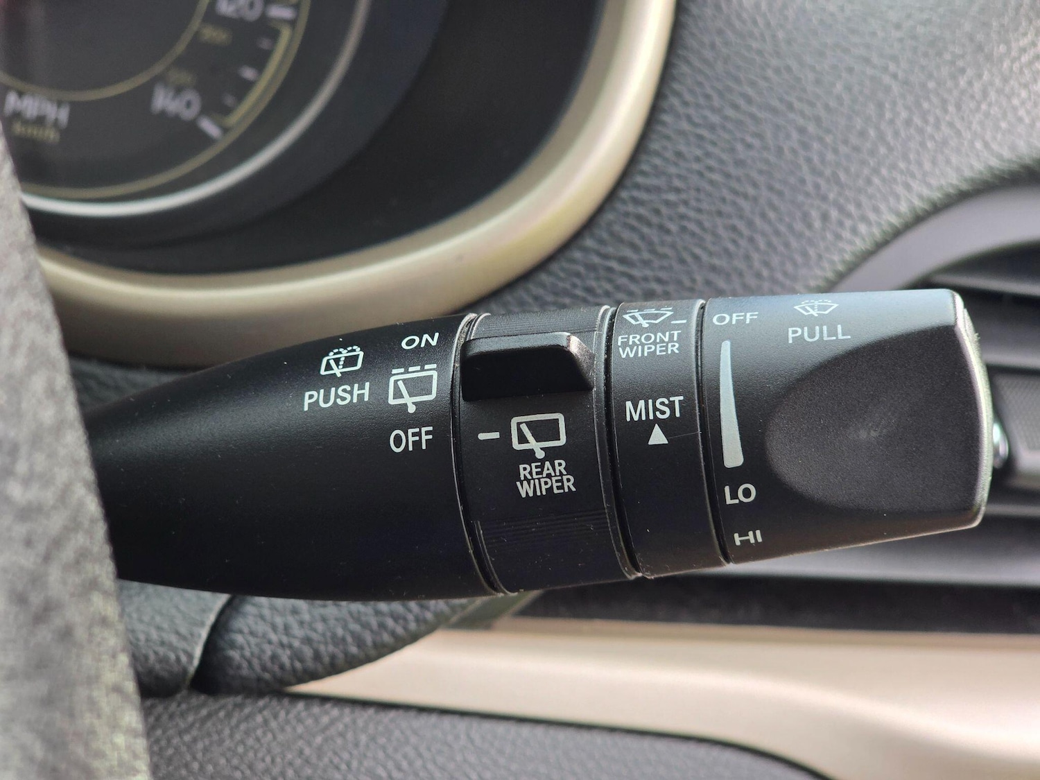 Used Jeep Cherokee 2015 for sale - 76537993: Photo 39