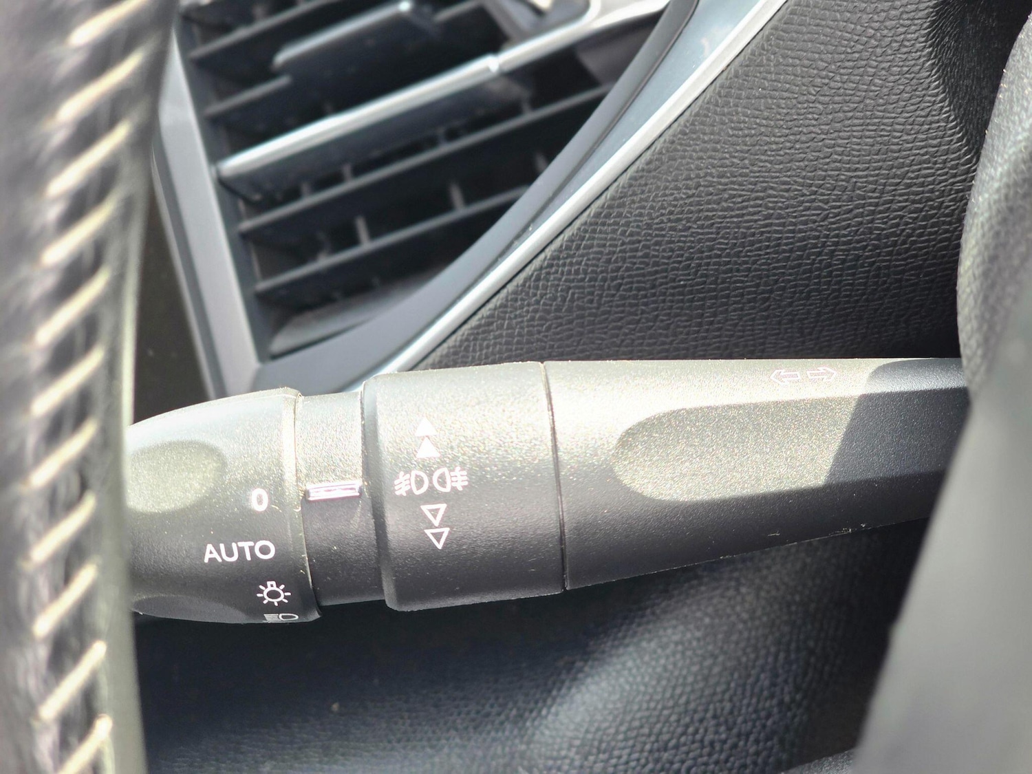 Used Peugeot 308 SW 2016 for sale - 75458554: Photo 40