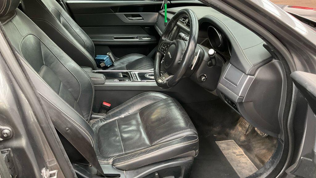 Used Jaguar XF 2017 for sale - 78185352: Photo 9