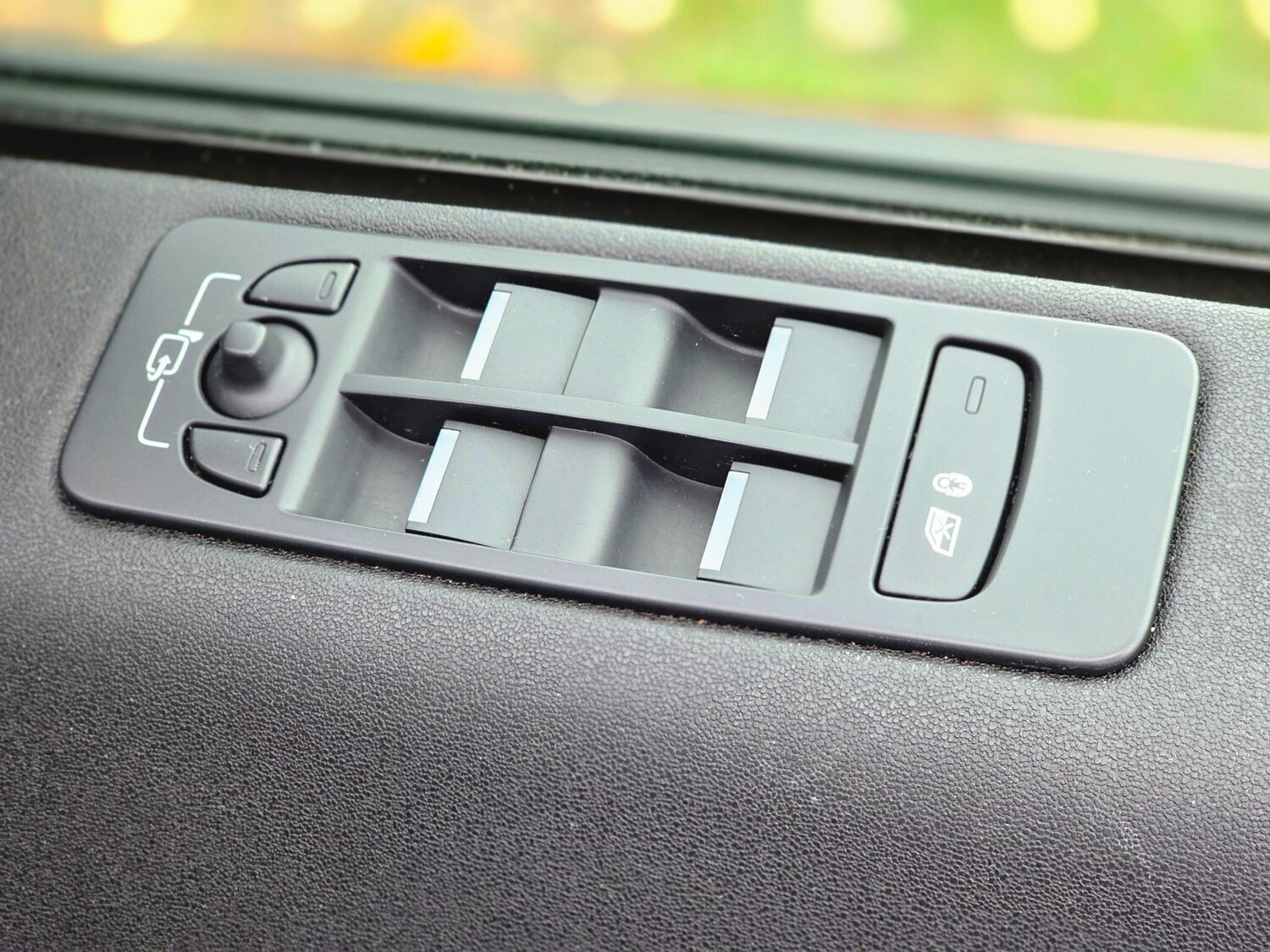 Used Land Rover Discovery Sport 2016 for sale - 75977854: Photo 20