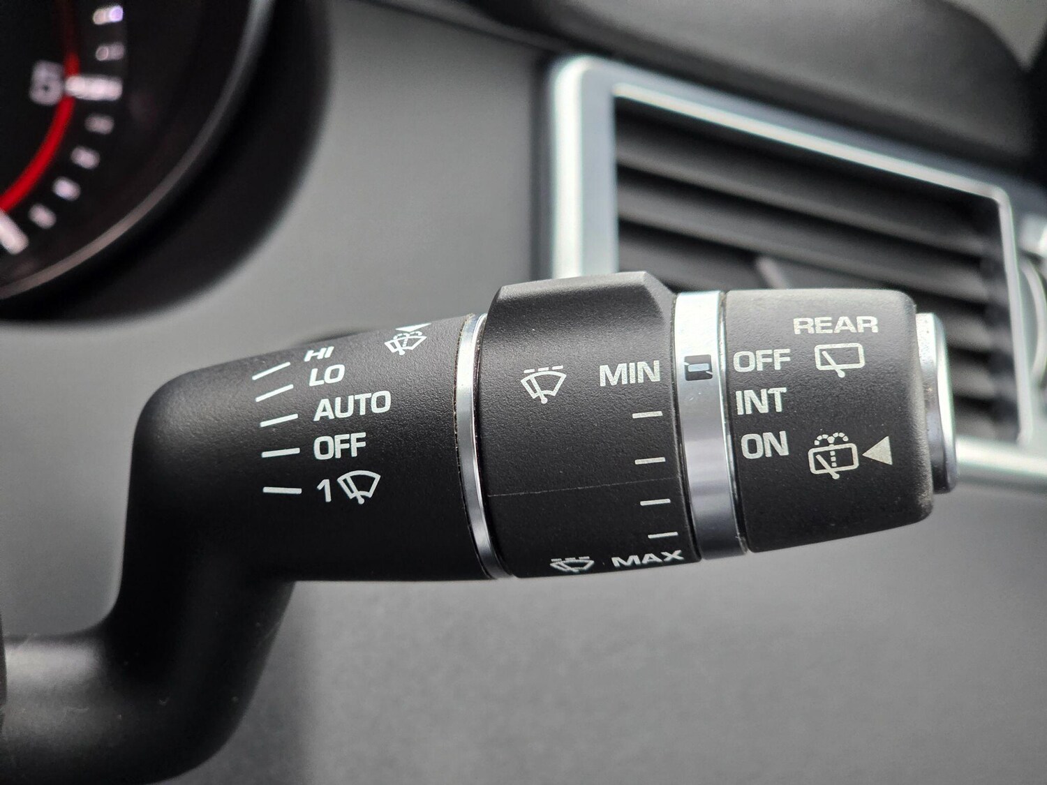 Used Land Rover Discovery Sport 2016 for sale - 75977854: Photo 25