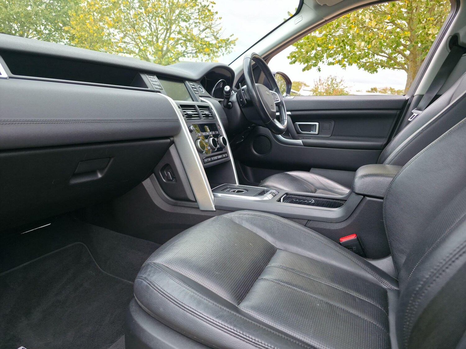 Used Land Rover Discovery Sport 2016 for sale - 75977854: Photo 36