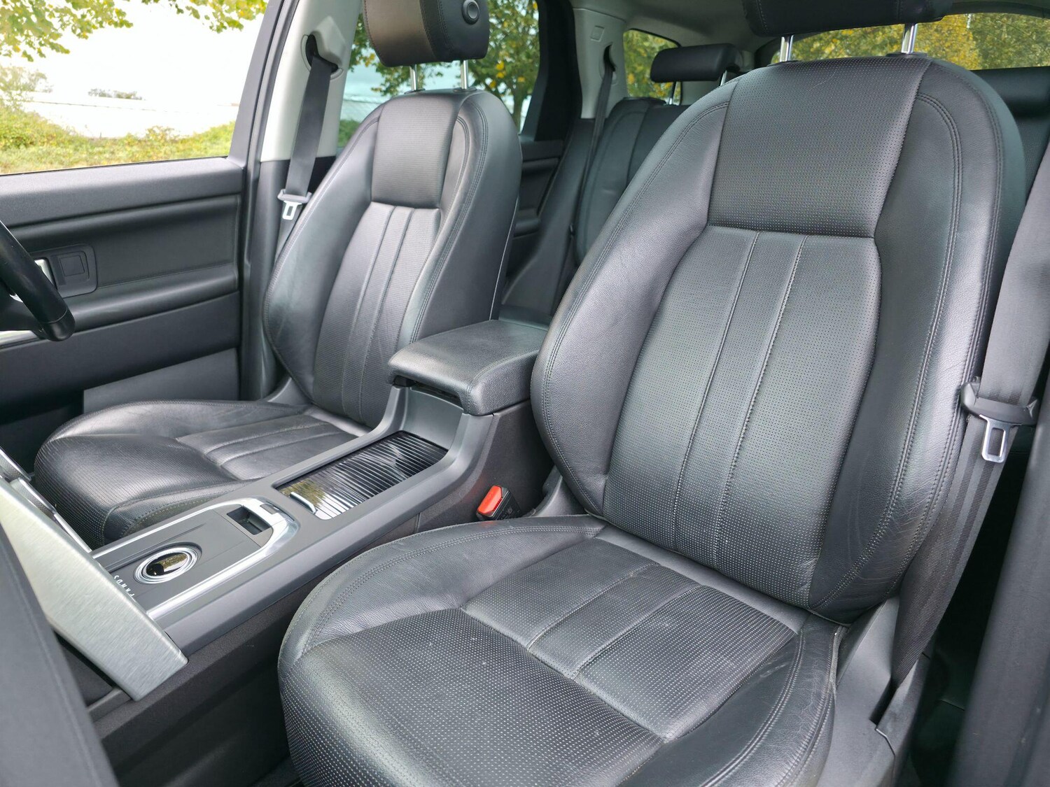 Used Land Rover Discovery Sport 2016 for sale - 75977854: Photo 37