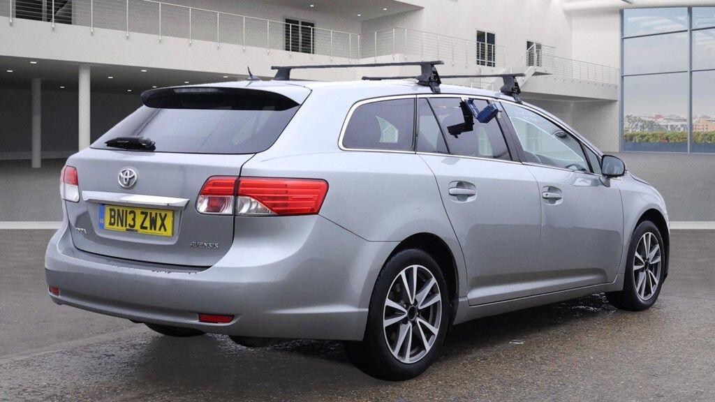 Used Toyota Avensis 2013 for sale - 76283371: Photo 4