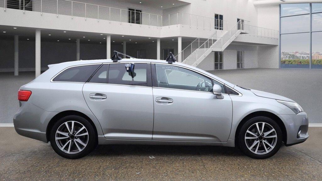 Used Toyota Avensis 2013 for sale - 76283371: Photo 5