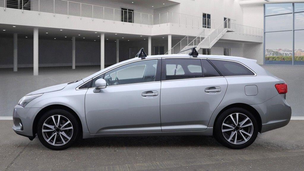 Used Toyota Avensis 2013 for sale - 76283371: Photo 6