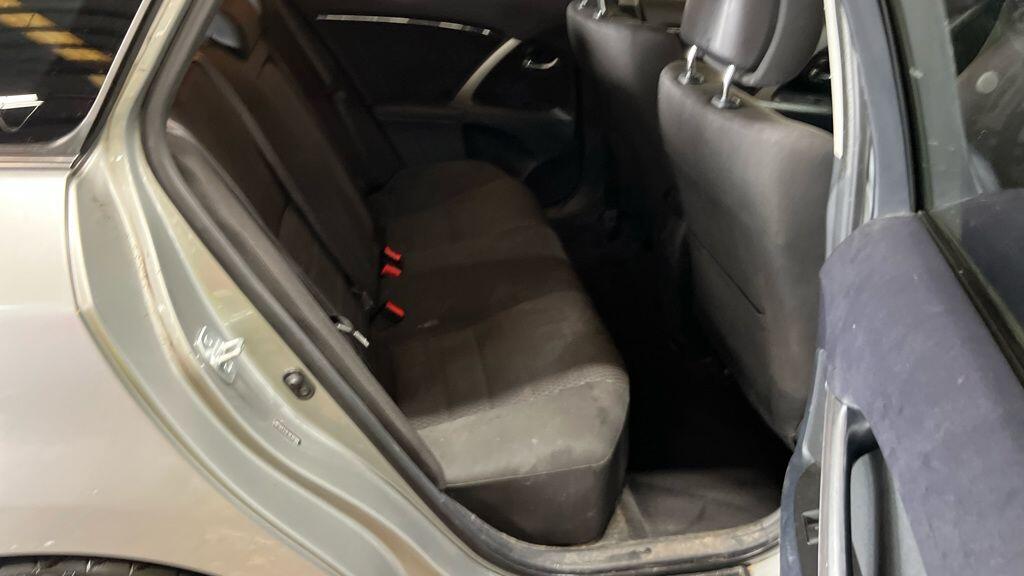 Used Toyota Avensis 2013 for sale - 76283371: Photo 7