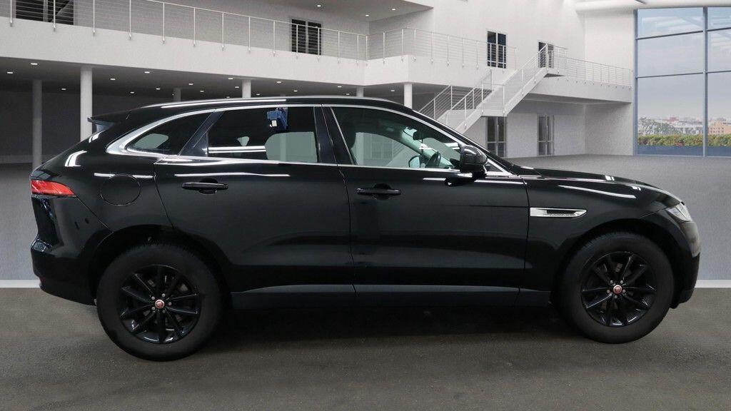 Used Jaguar F-Pace 2017 for sale - 77550106: Photo 6