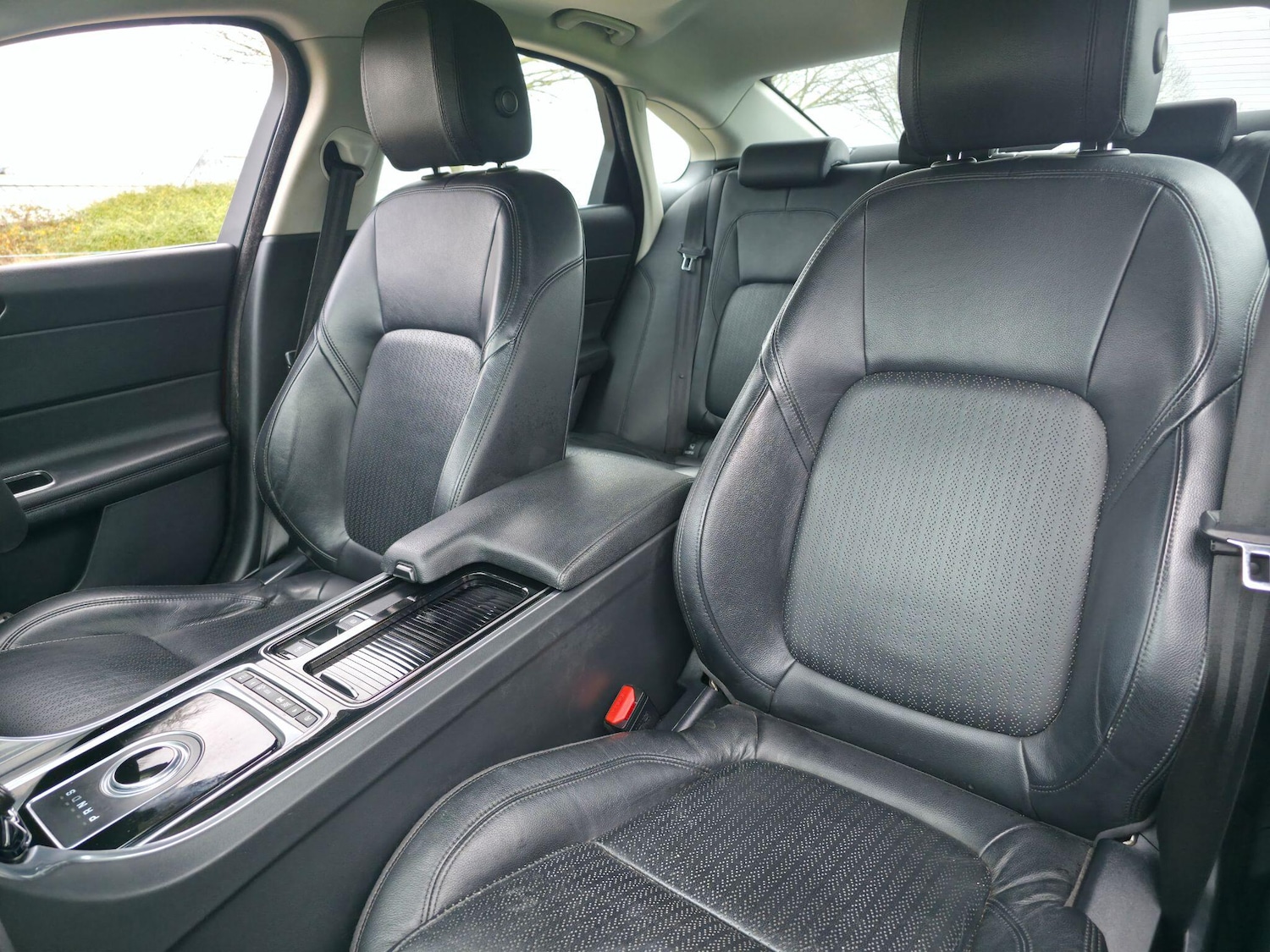 Used Jaguar XF 2017 for sale - 76839823: Photo 29