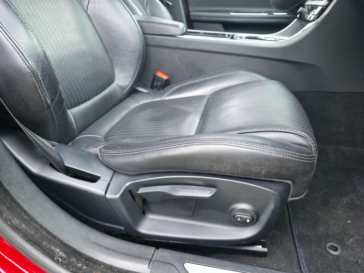 Used Jaguar XF 2017 for sale - 76839823: Photo 30