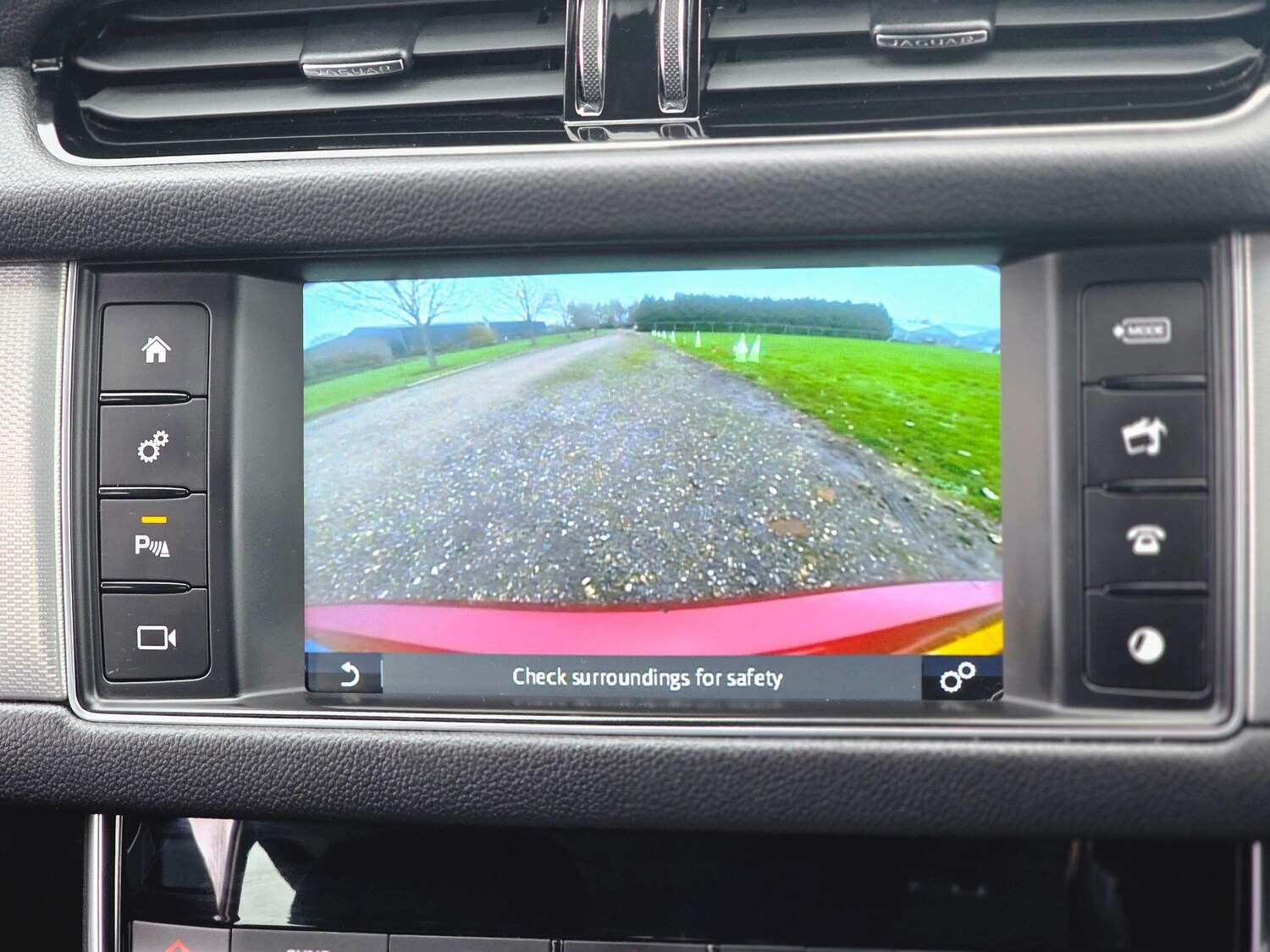 Used Jaguar XF 2017 for sale - 76839823: Photo 40