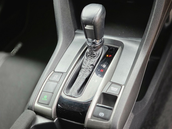 Used Honda Civic 2018 for sale - 75127587: Photo 44