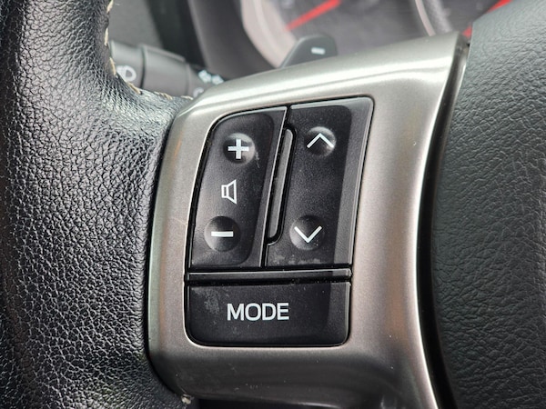 Used Toyota Yaris 2016 for sale - 73890800: Photo 31