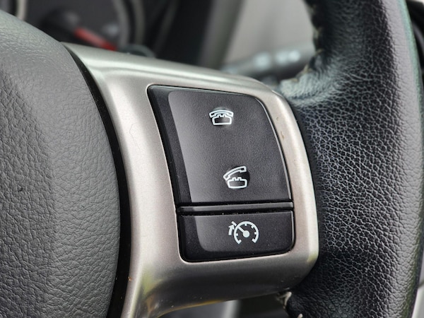 Used Toyota Yaris 2016 for sale - 73890800: Photo 32