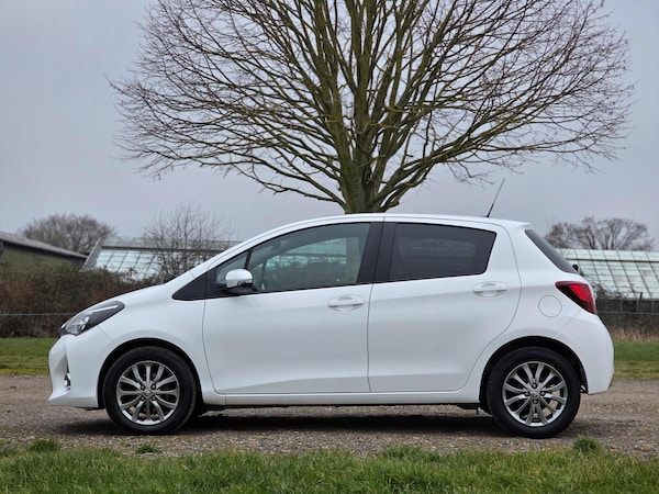 Used Toyota Yaris 2016 for sale - 73890800: Photo 8