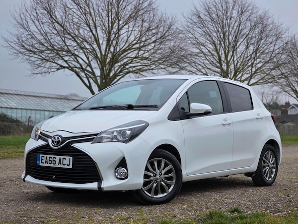 Used Toyota Yaris 2016 for sale - 73890800: Photo 9