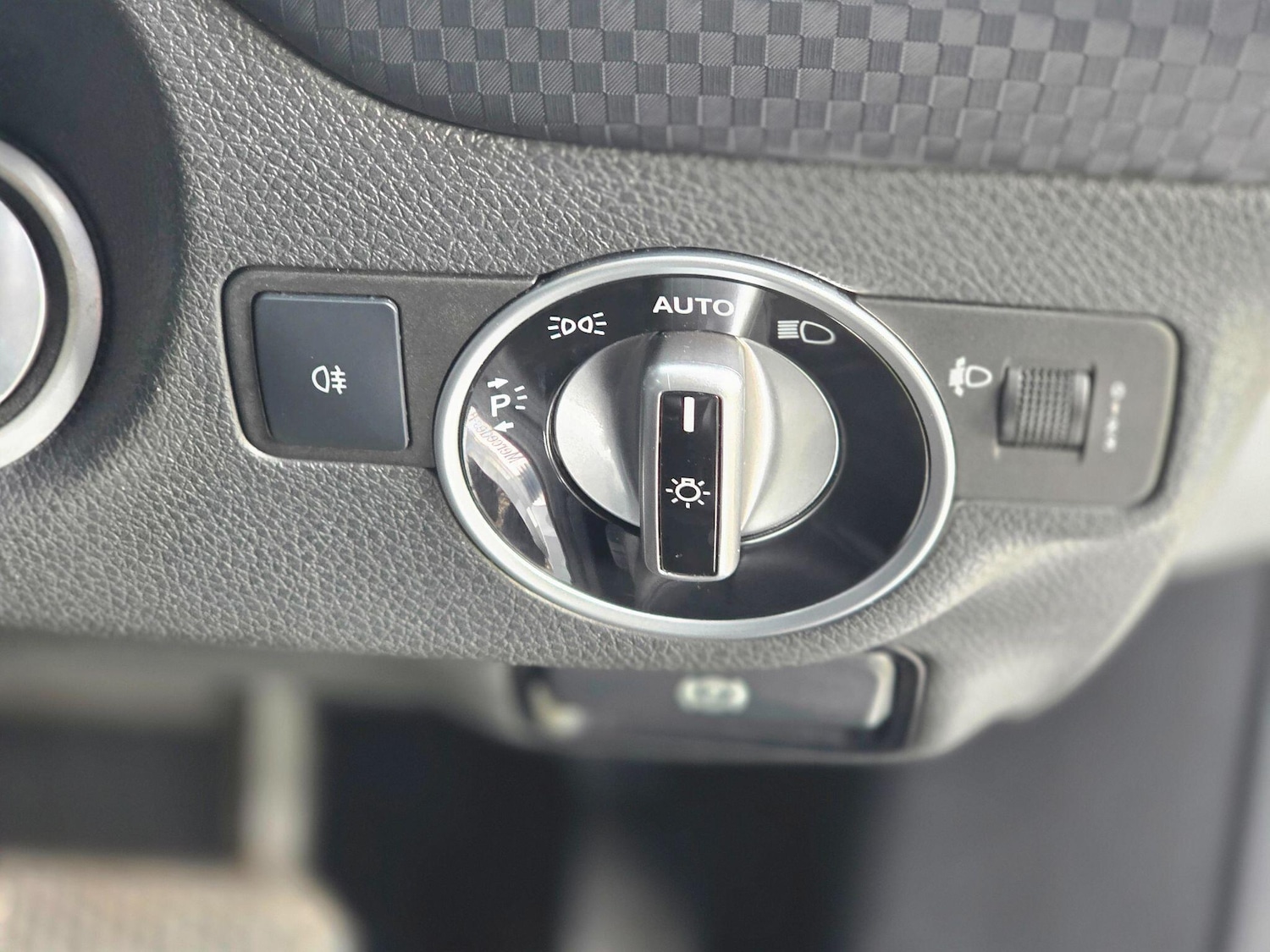 Used Mercedes-Benz A-Class 2017 for sale - 76399338: Photo 35