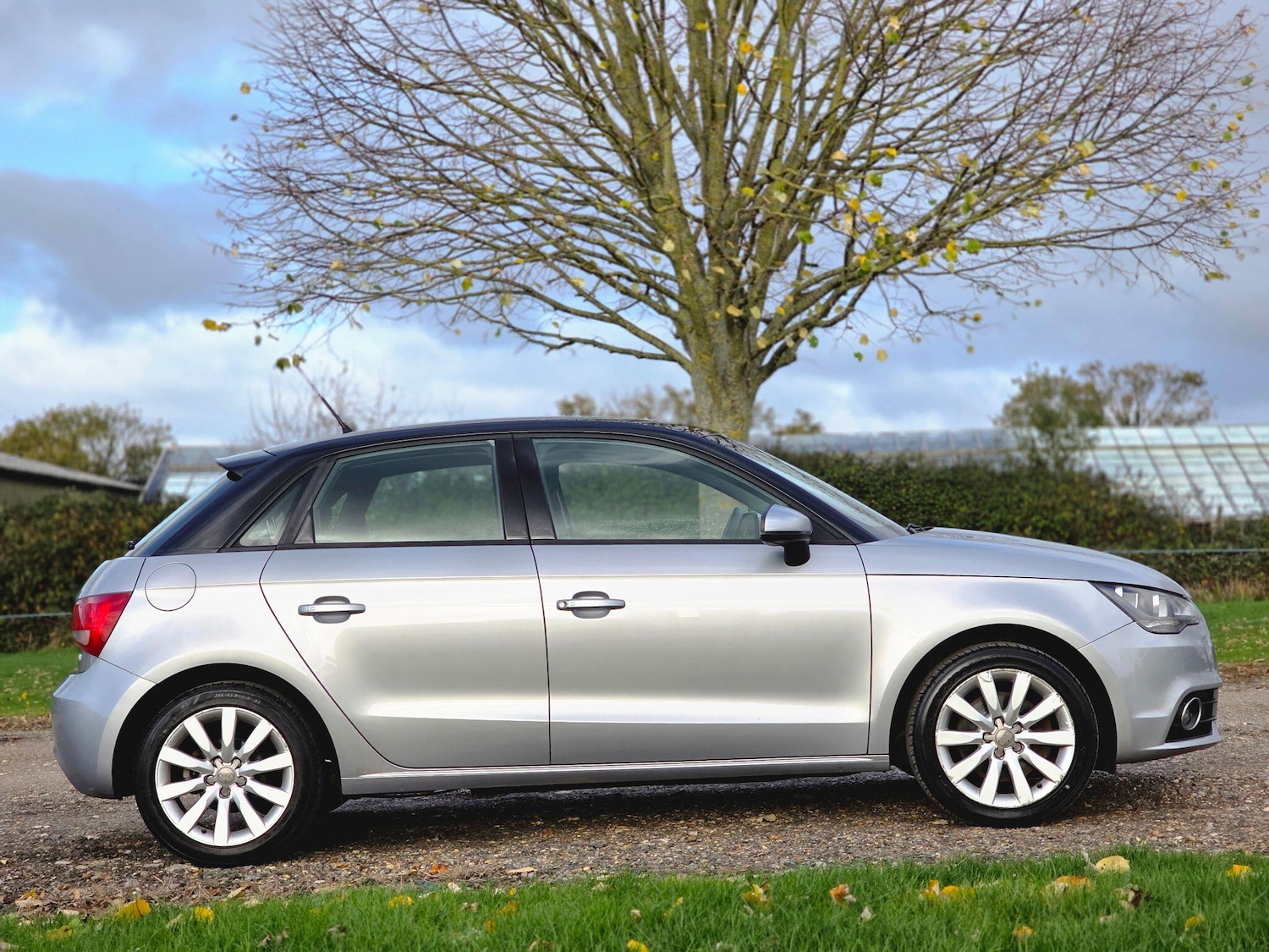 Used Audi A1 2014 for sale - 76612942: Photo 2