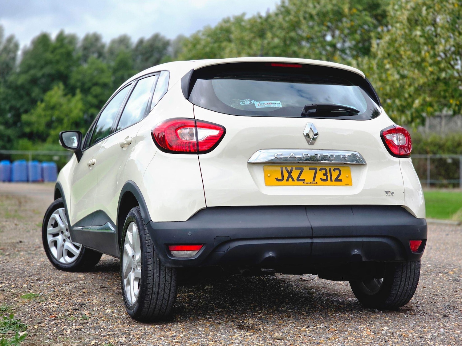 Used Renault Captur for sale - 76632872: Photo 11