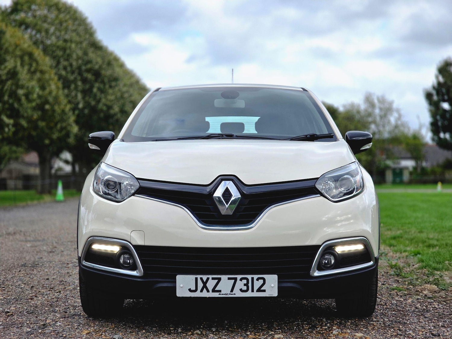 Used Renault Captur for sale - 76632872: Photo 18