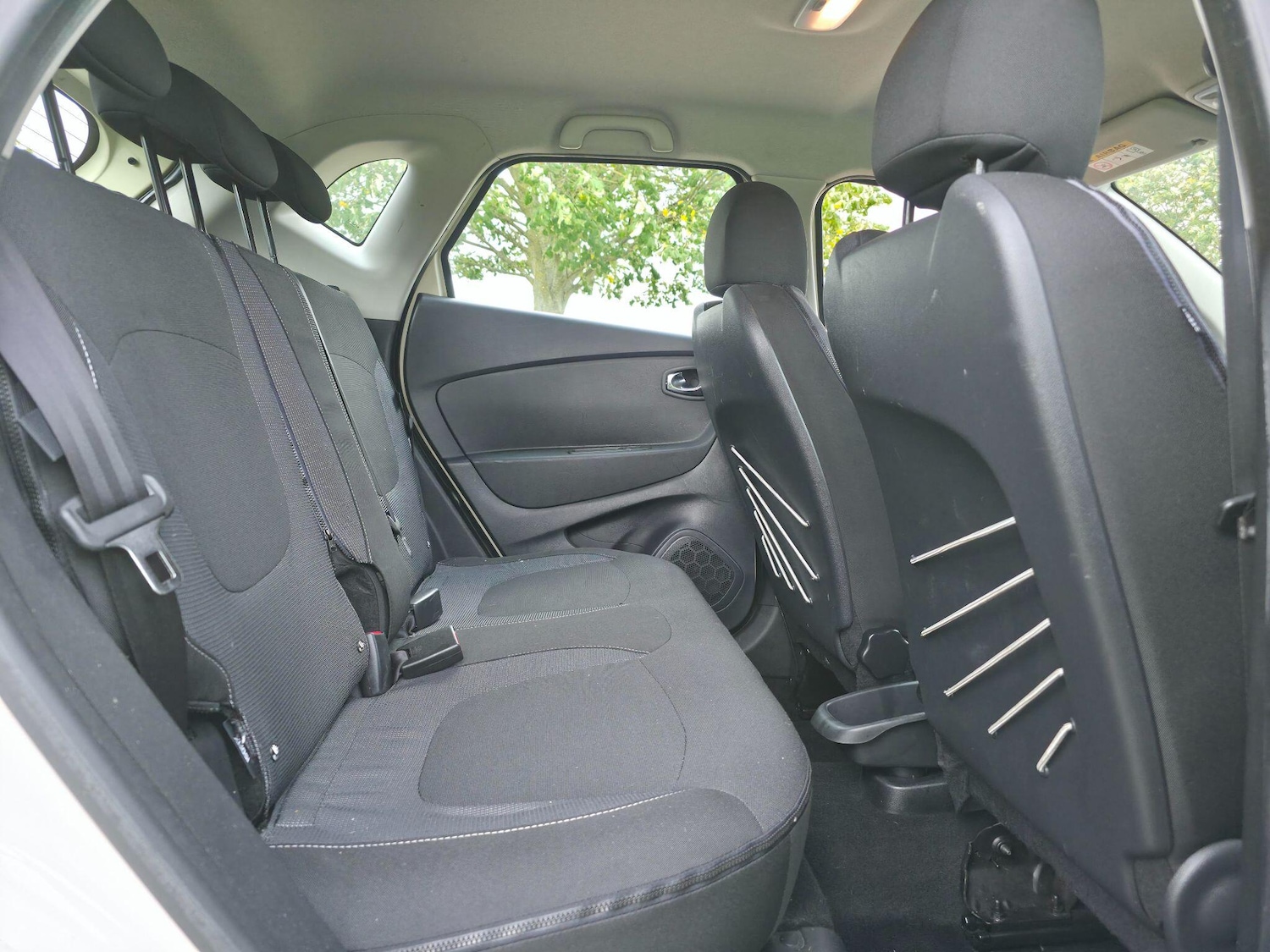 Used Renault Captur for sale - 76632872: Photo 23