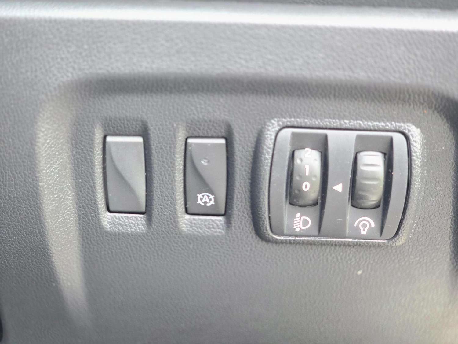 Used Renault Captur for sale - 76632872: Photo 34