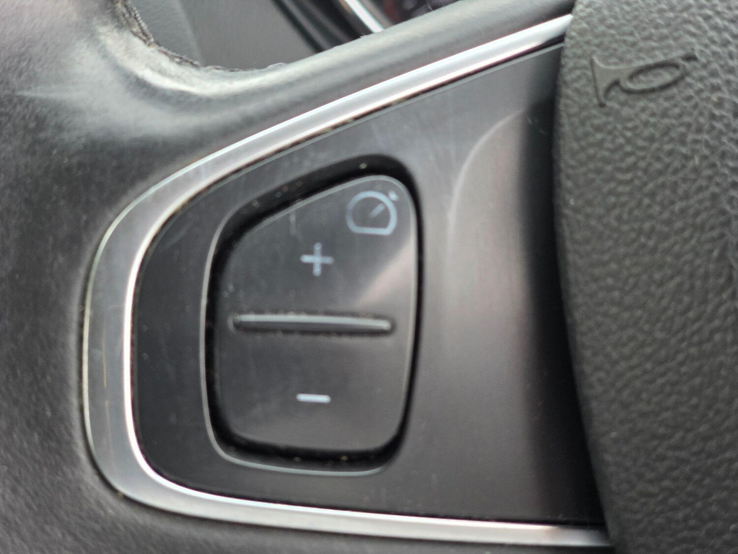 Used Renault Captur for sale - 76632872: Photo 35