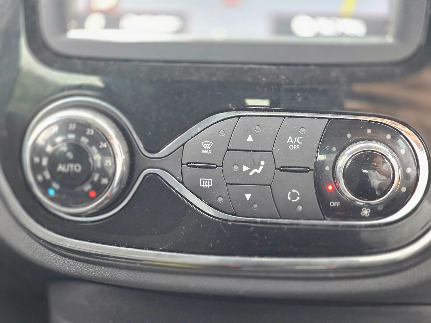 Used Renault Captur for sale - 76632872: Photo 39