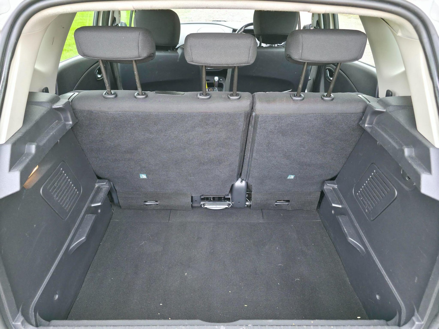 Used Renault Captur for sale - 76632872: Photo 46