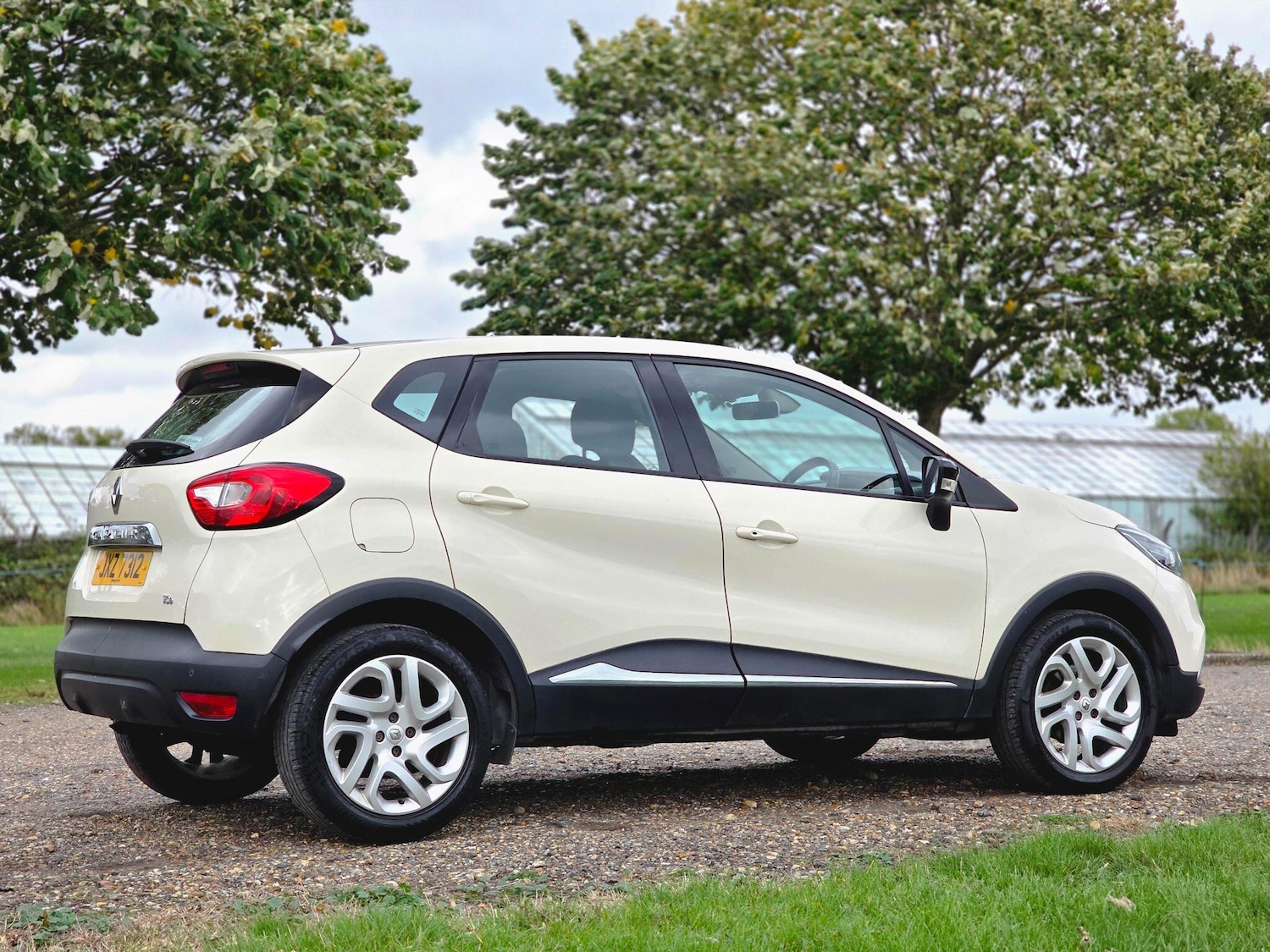 Used Renault Captur for sale - 76632872: Photo 6