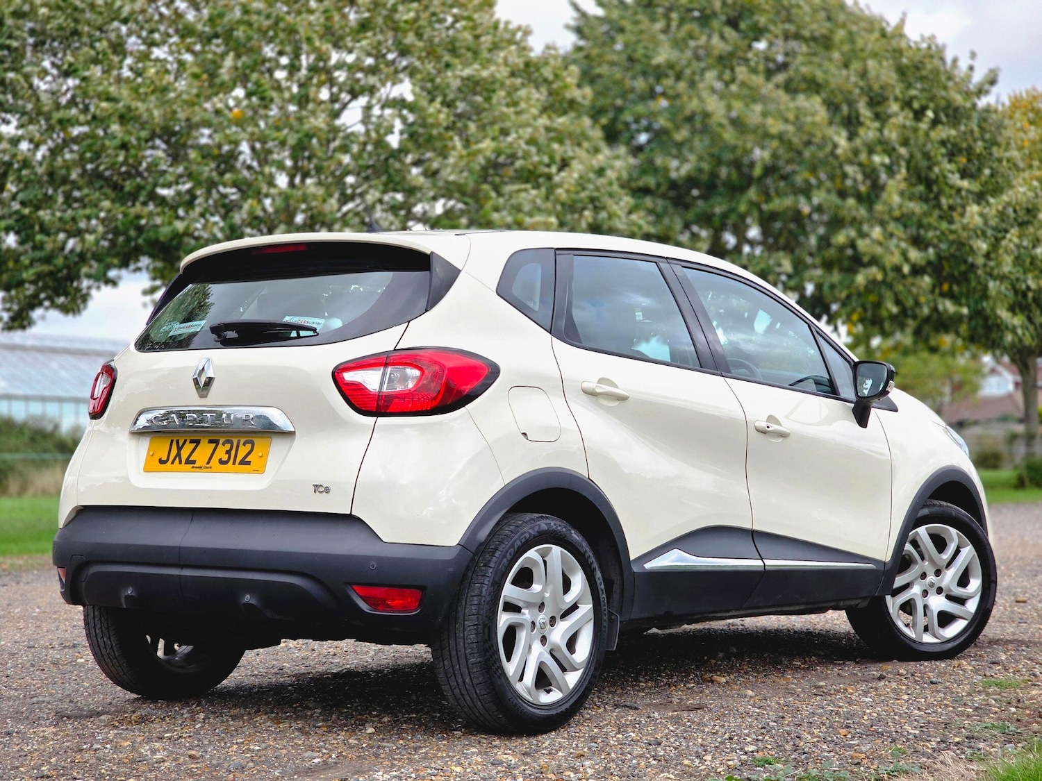 Used Renault Captur for sale - 76632872: Photo 7