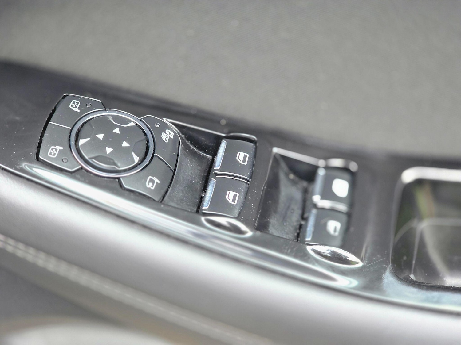 Used Ford S-Max 2017 for sale - 77646074: Photo 37