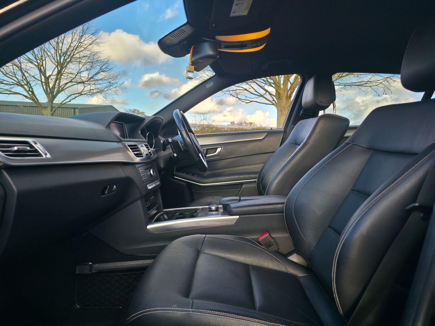 Used Mercedes-Benz E Class 2015 for sale - 76657875: Photo 21