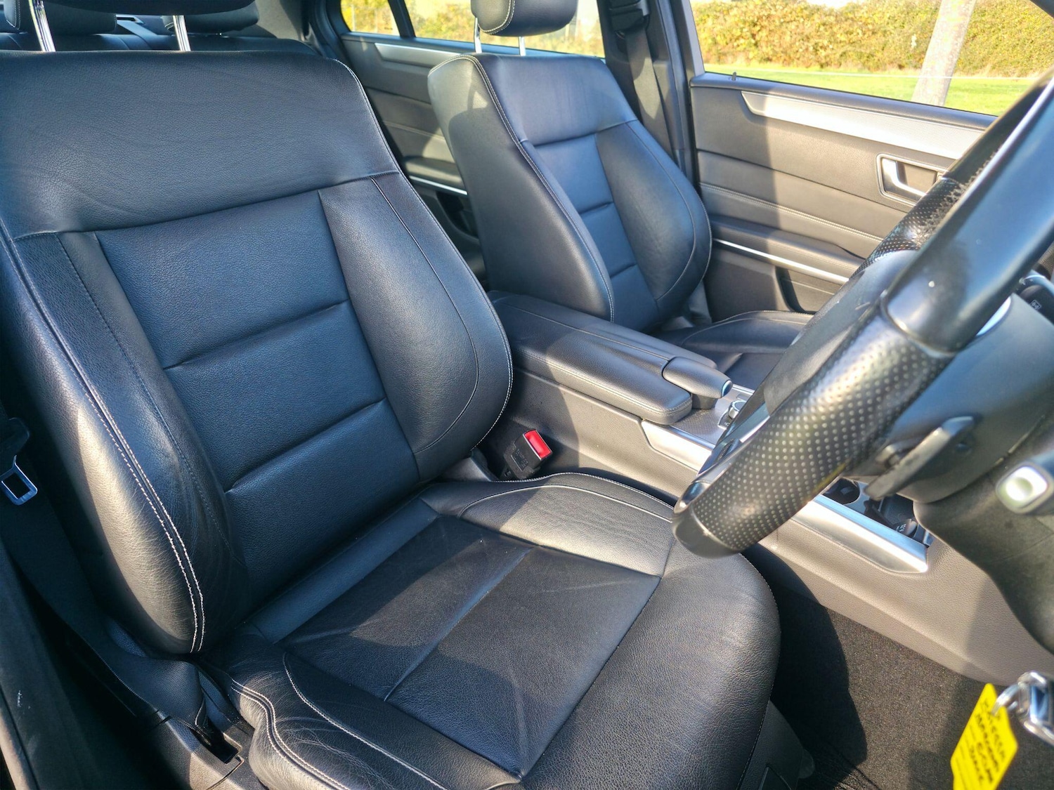 Used Mercedes-Benz E Class 2015 for sale - 76657875: Photo 26