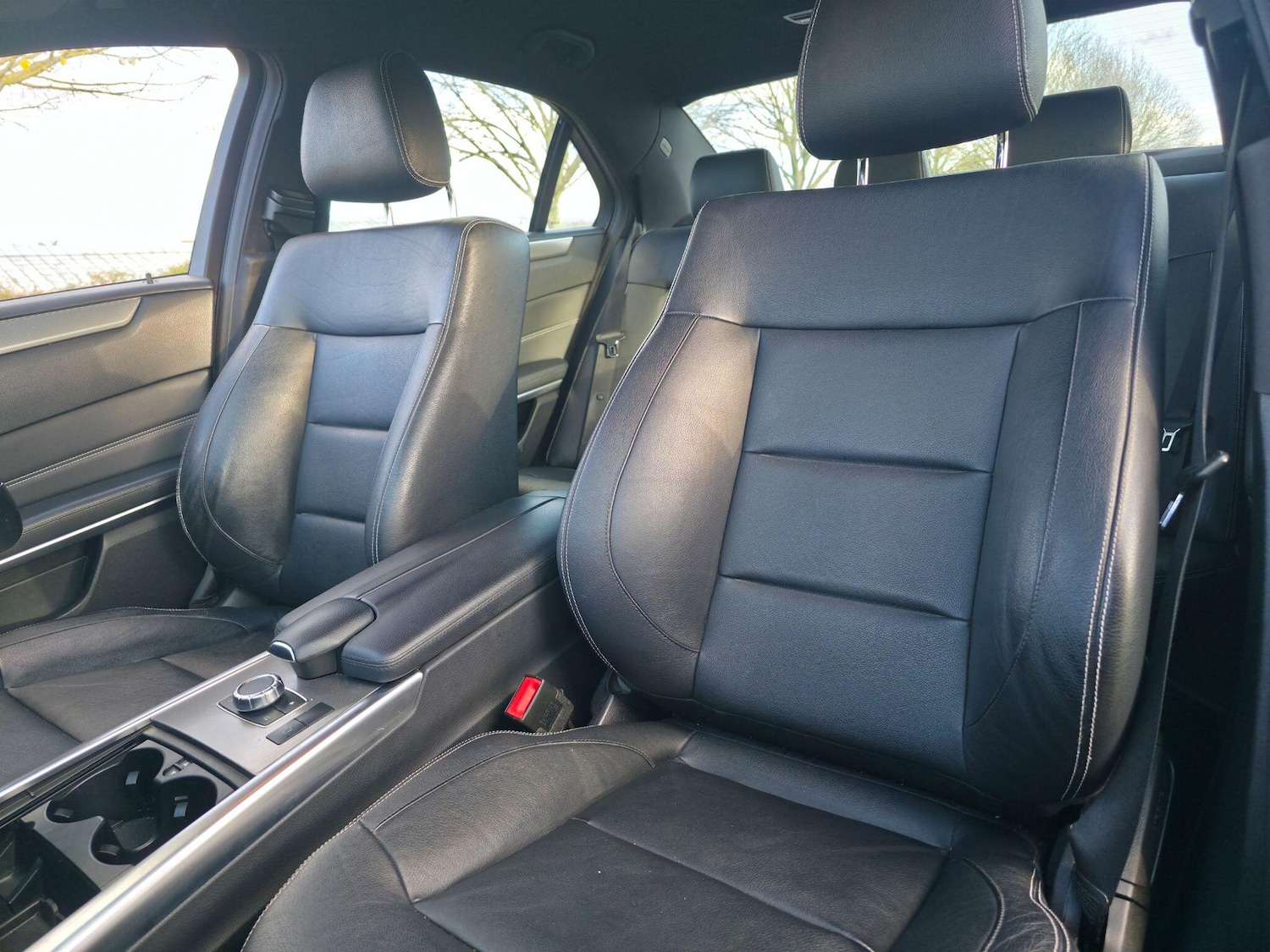 Used Mercedes-Benz E Class 2015 for sale - 76657875: Photo 28