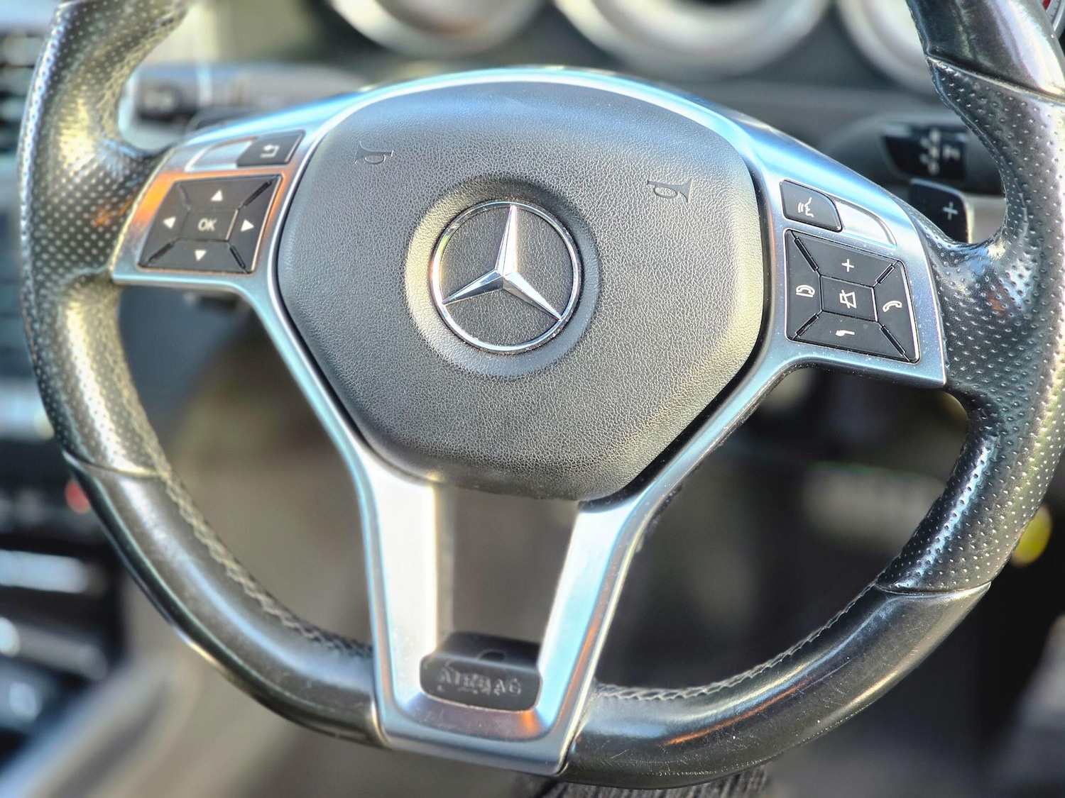 Used Mercedes-Benz E Class 2015 for sale - 76657875: Photo 32