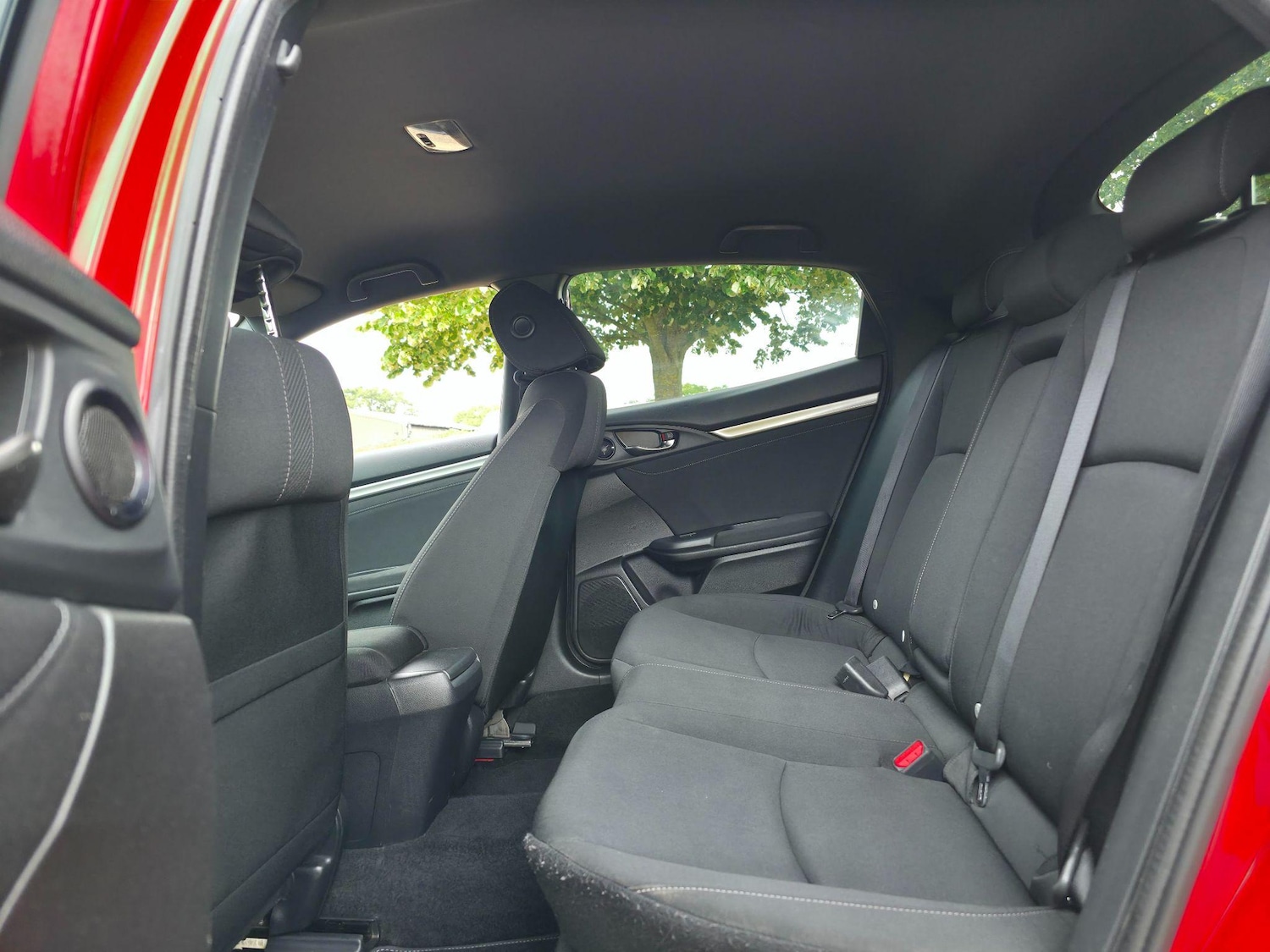 Used Honda Civic 2018 for sale - 76987756: Photo 27