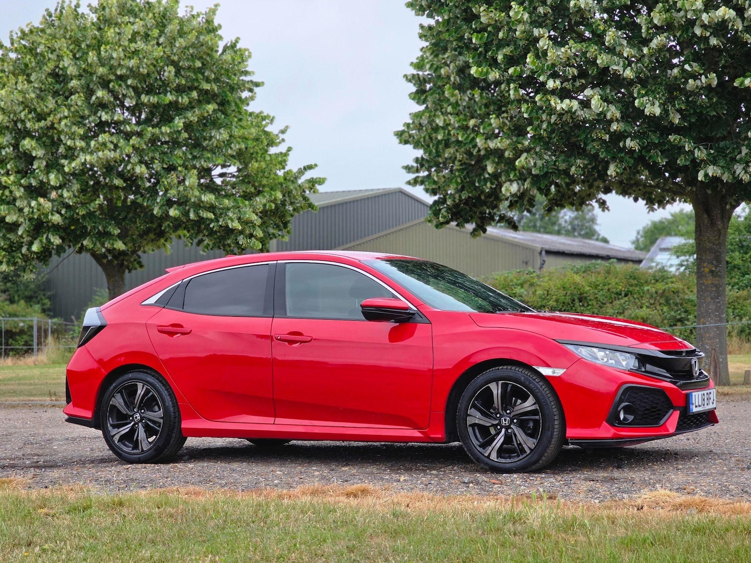 Used Honda Civic 2018 for sale - 76987756: Photo 3