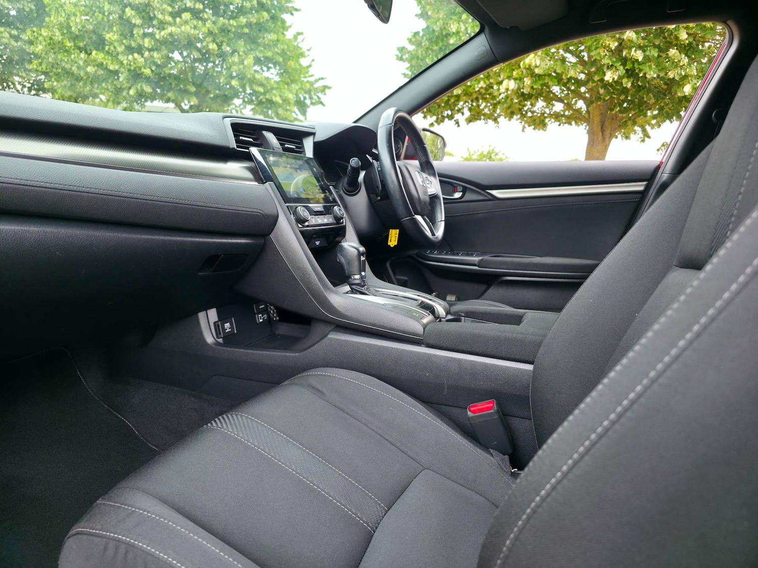 Used Honda Civic 2018 for sale - 76987756: Photo 34