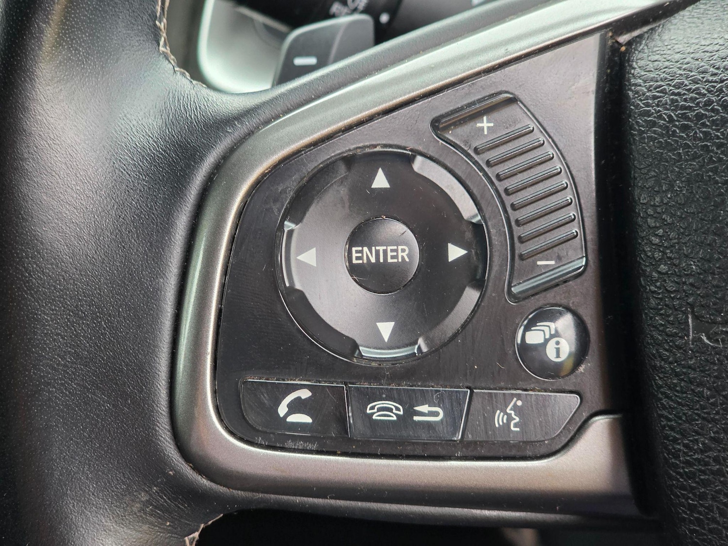 Used Honda Civic 2018 for sale - 76987756: Photo 41