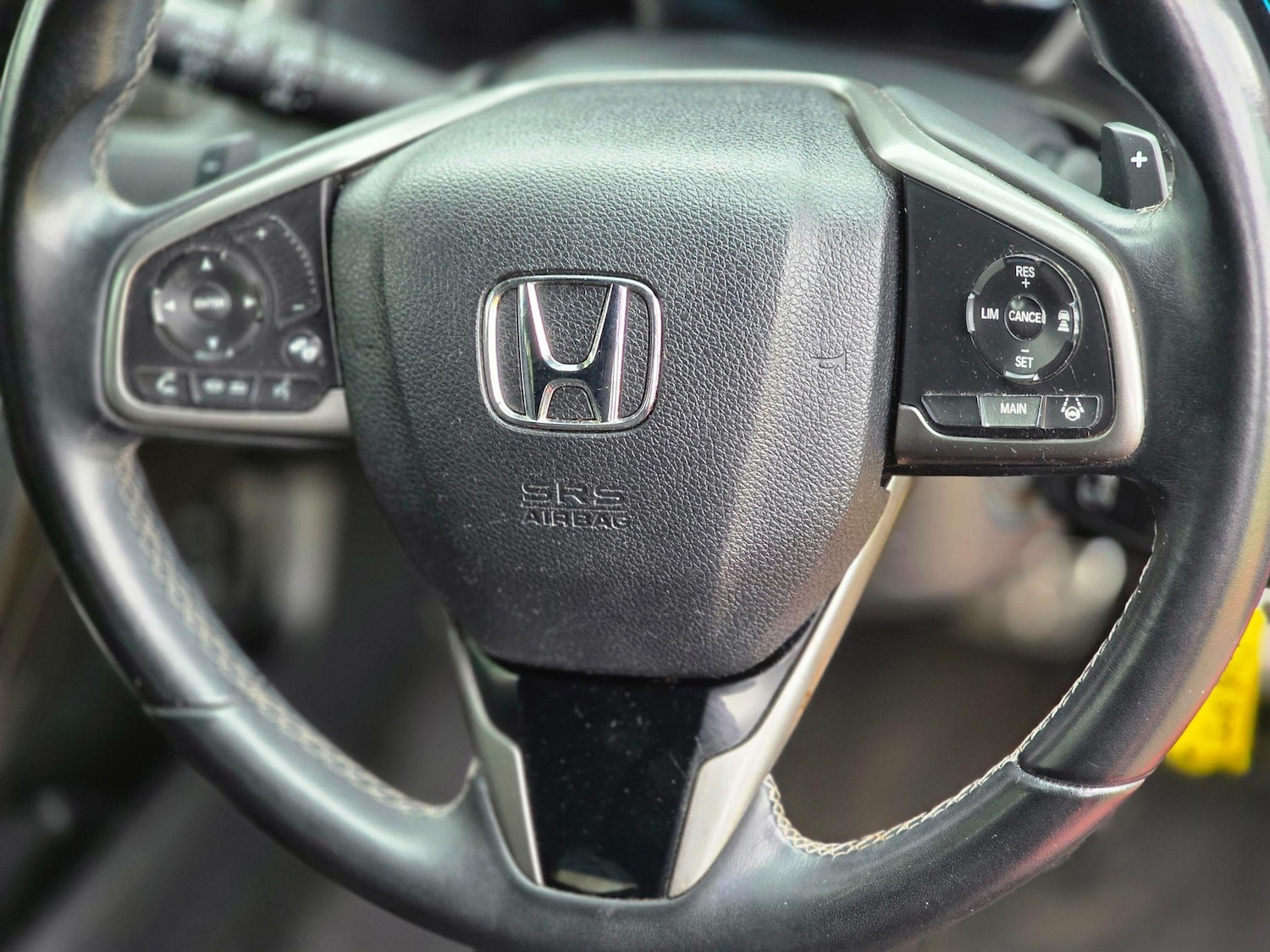 Used Honda Civic 2018 for sale - 76987756: Photo 51