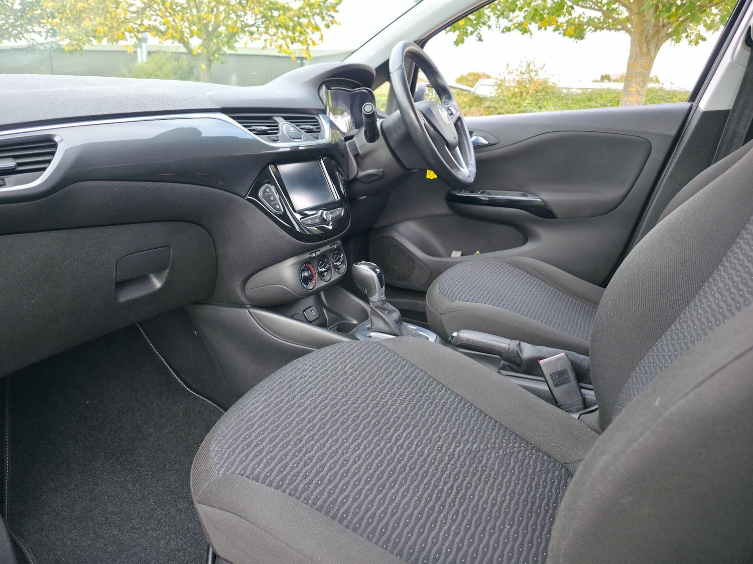 Used Vauxhall Corsa 2016 for sale - 76137134: Photo 19